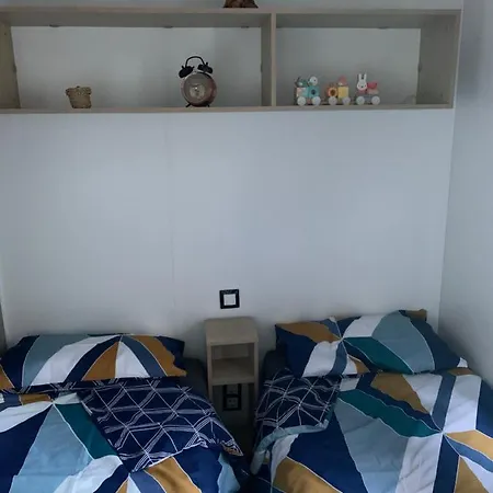 Le Mobilhome De Evelyne Et Serge Lit-et-Mixe
