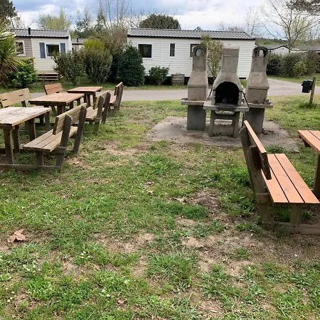 Campsite Le Mobilhome De Evelyne Et Serge Lit-et-Mixe