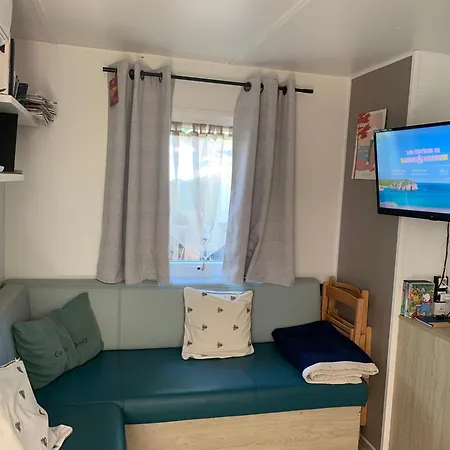 Le Mobilhome De Evelyne Et Serge Lit-et-Mixe