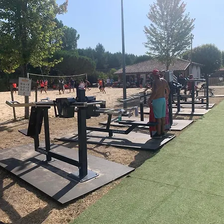 Le Mobilhome De Evelyne Et Serge * Lit-et-Mixe